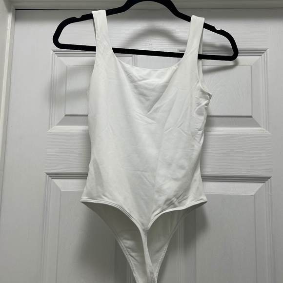 Babaton Contour bodysuit - Picture 2 of 3